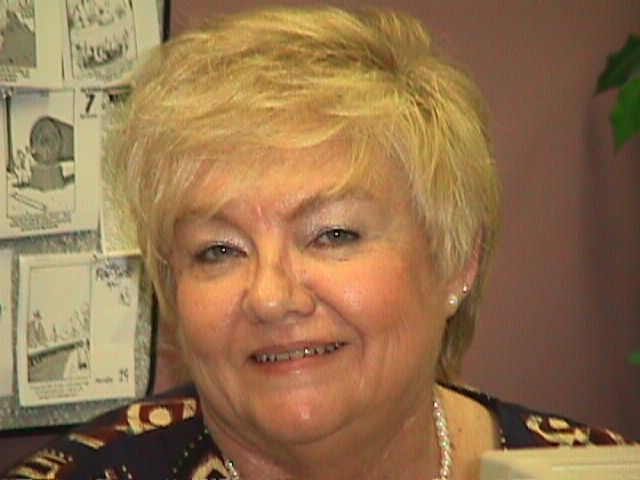 Sarah.jpg (43609 bytes)